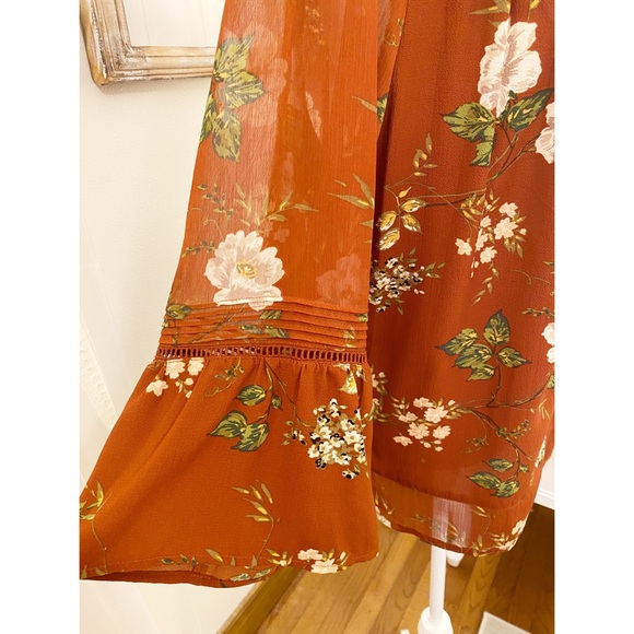 NWOT {Fever} Blouse - Picture 3 of 8